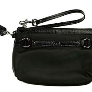 COACH Gallery Medium Leather Wristlet F48924